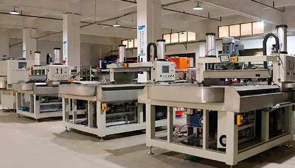 玻璃切割机操作过程中的注意事项 玻璃切割机操作过程中的注意事项